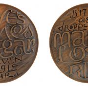 stephen raw's medal using carol ann duffy's poem 'Hour'
